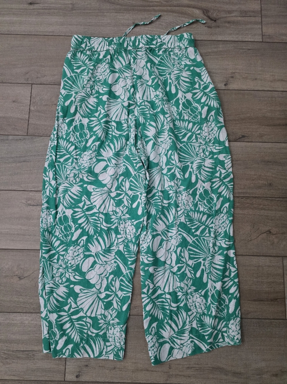 Green & White Tropical Print Pant